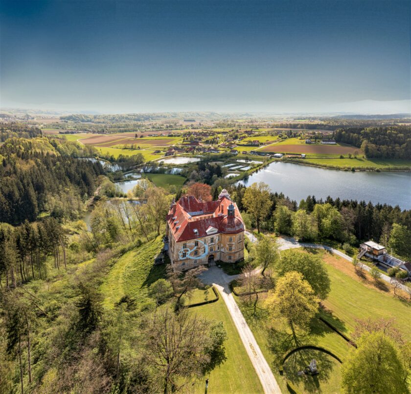 Ferien Südsteiermark am See nachhaltig historisch Architektur Schloss